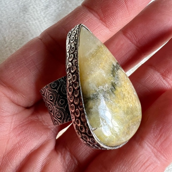 925 Bumble Bee Jasper Teardop Pendant Necklace - Picture 8 of 8